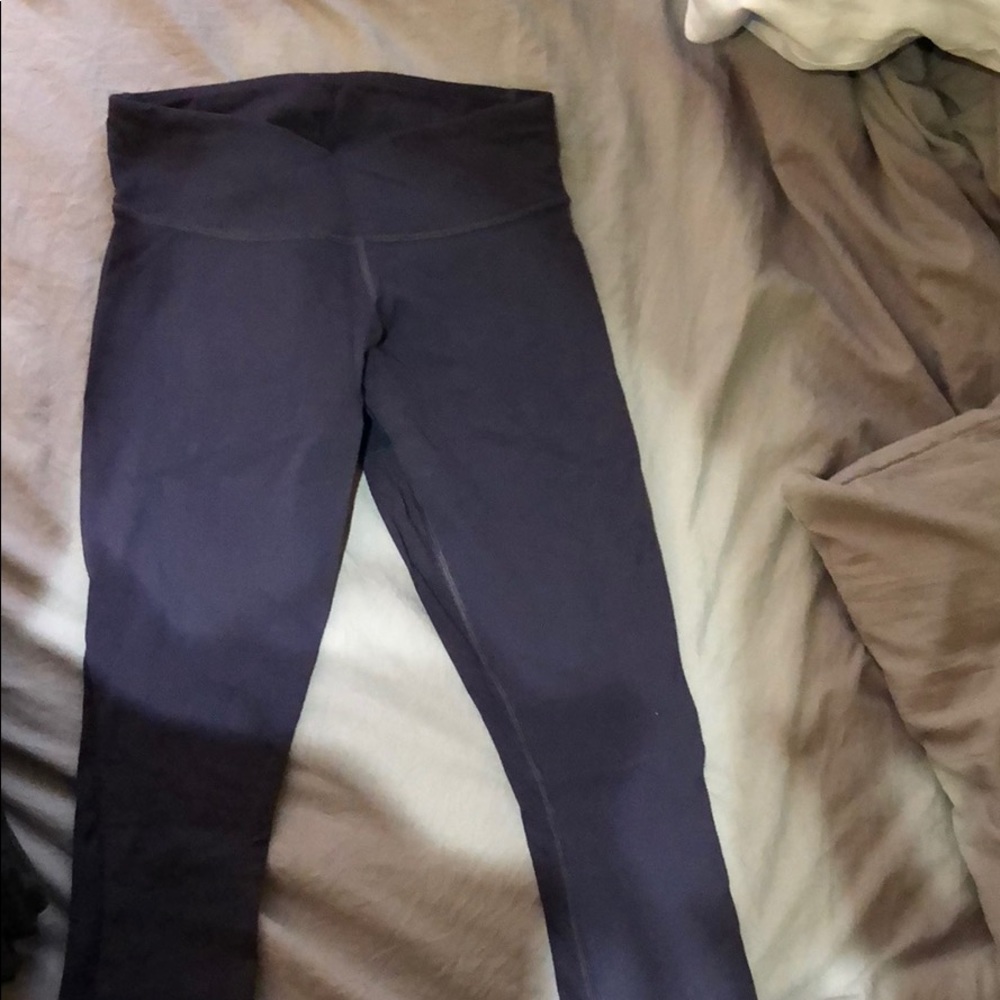 Cropped dark purple lululemon leggings